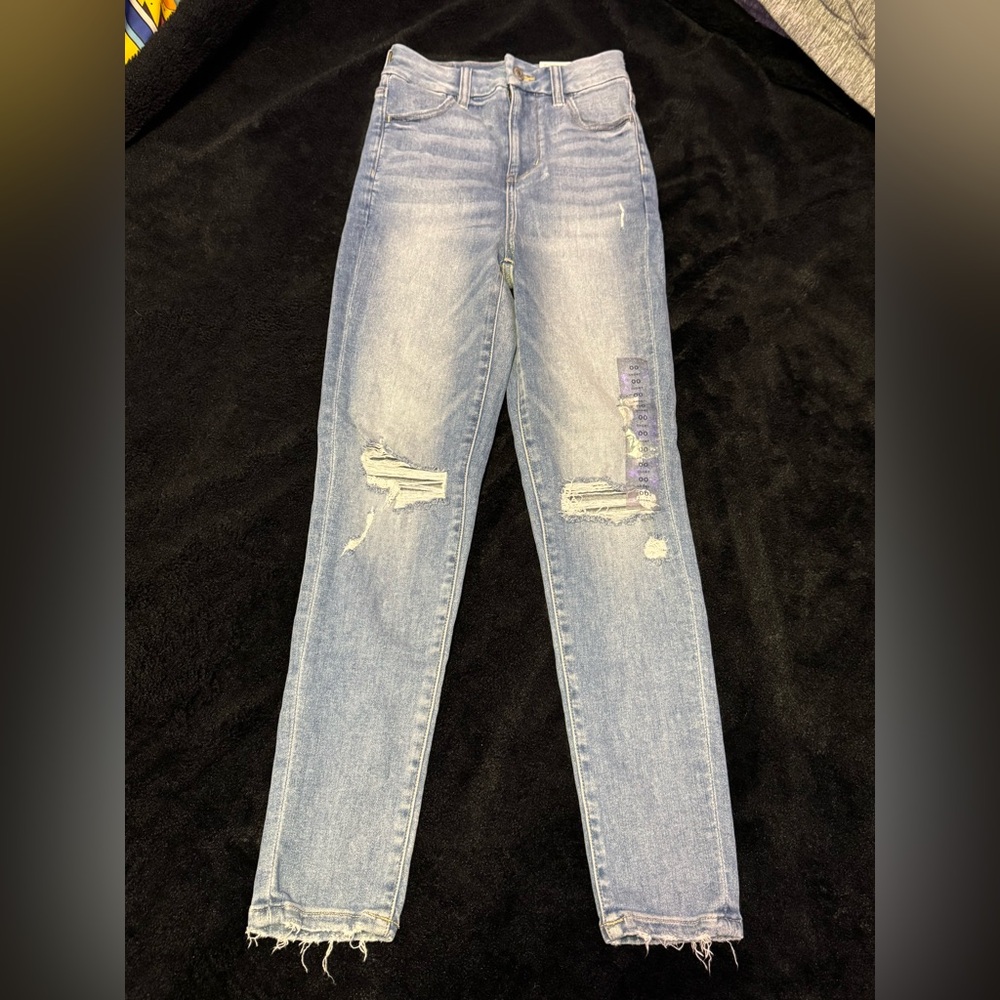 American Eagle Outfitters Light Blue Distressed Skinny Jeans